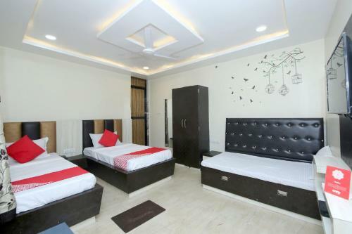 Oyo 27933 Hotel Green Valley