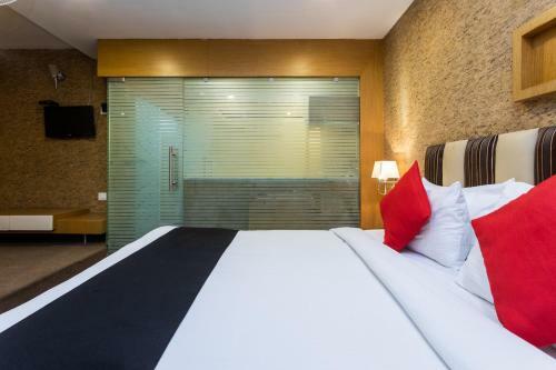 Capital O 5970 Hotel Balaji Central