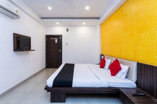 Capital O 5970 Hotel Balaji Central