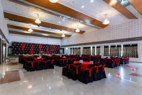 Capital O 5970 Hotel Balaji Central