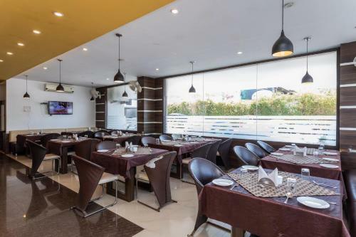 Capital O 5970 Hotel Balaji Central
