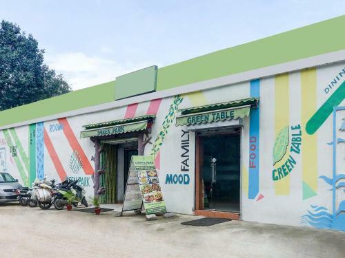 Hotel Oyo 82143 Green Park Sapan