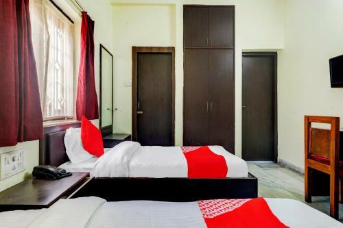 Hotel Oyo 81106 Safari Residencia