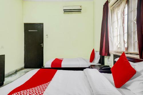 Hotel Oyo 81106 Safari Residencia
