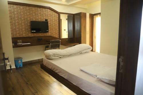 Hotel Sohrai Inn