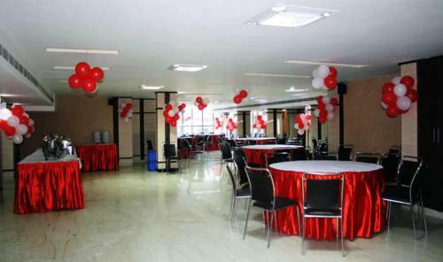 Fabhotel Raj Residency II