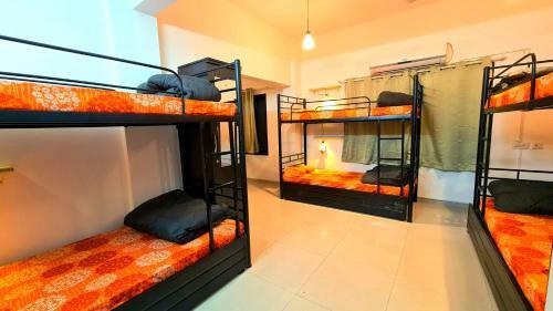Lifespace- Spacious Hostel In A Luxurious Villa
