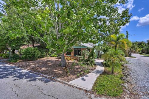 Vibrant Rockledge Home 2 Mi To Cocoa Village