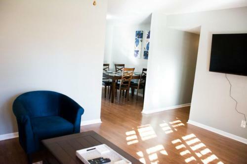 Relaxing 3 Bedroom House With Pool