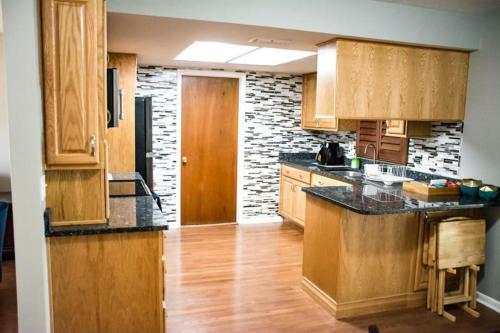 Relaxing 3 Bedroom House With Pool