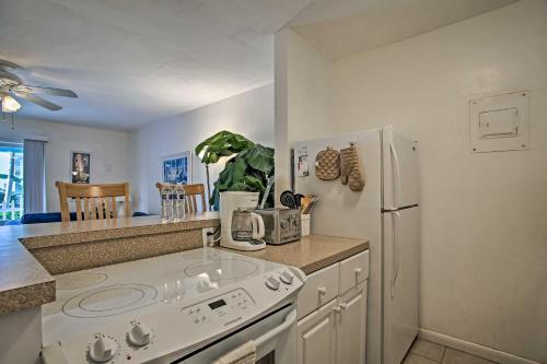 Pineapple Place Apartment Less Than Half-mi To Beach!