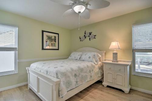 Sunny Seminole Gem With Screened Lanai And Pool!