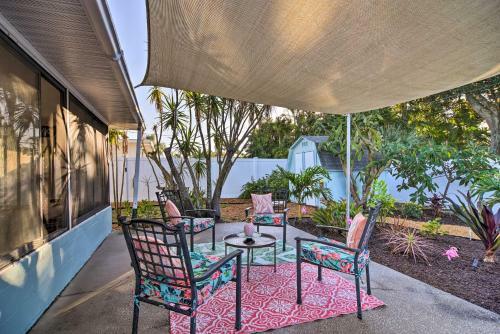 Lush Seminole Surf Inn With Backyard Fire Pit