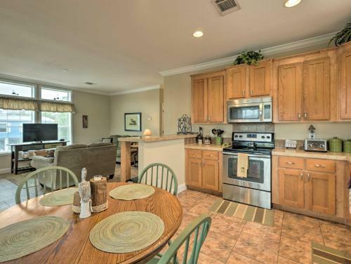 Anchors Away In Steinhatchee Home With Deck!