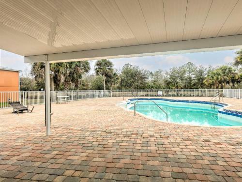 Anchors Away In Steinhatchee Home With Deck!