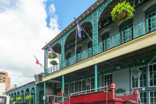 The Artist Cottage & Johns Place