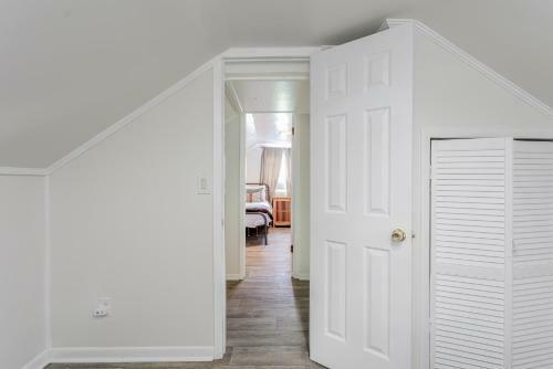 The Charming Loft In Downtown Pensacola - 9 Mi From The Beach