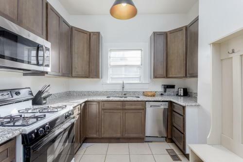 The Charming Loft In Downtown Pensacola - 9 Mi From The Beach