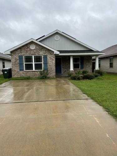 Perfect Location, Spacious Near Downtown/nas/beach