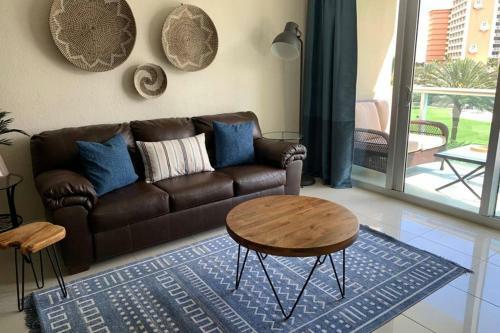 Beautiful Apartment Steps Away From The Beach