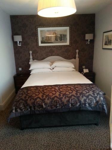 Hotel Punch House Monmouth