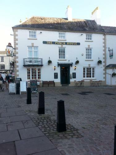 Hotel Punch House Monmouth