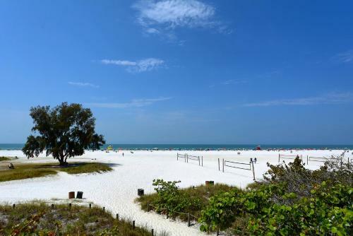 Canal 315 - Right In Siesta Key Village!