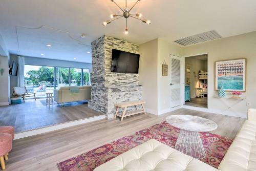 Waterfront Sarasota Estate Dock And Boat Lift!