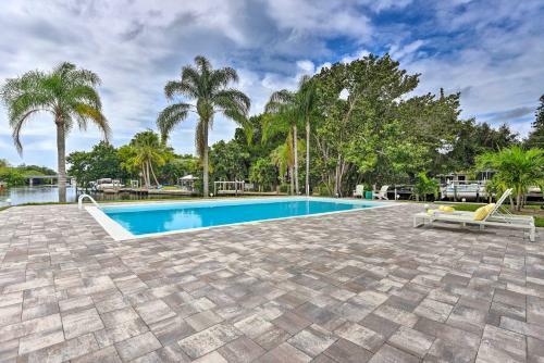 Waterfront Sarasota Estate Dock And Boat Lift!