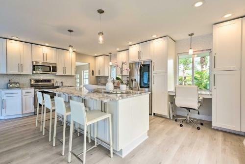 Waterfront Sarasota Estate Dock And Boat Lift!