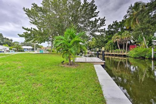 Waterfront Sarasota Estate Dock And Boat Lift!