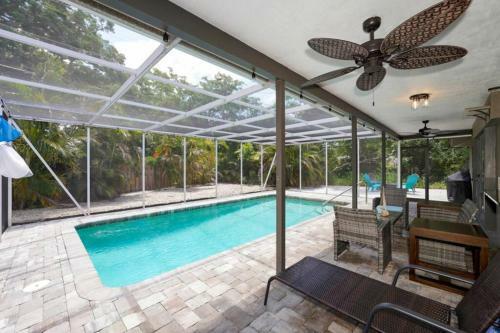 Pool Home - Close To Beaches, Restaurants & More!