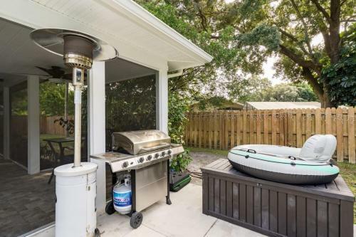 Spacious Vacation Rental In Sarasota / Private Pool / Game Room With Pool Table
