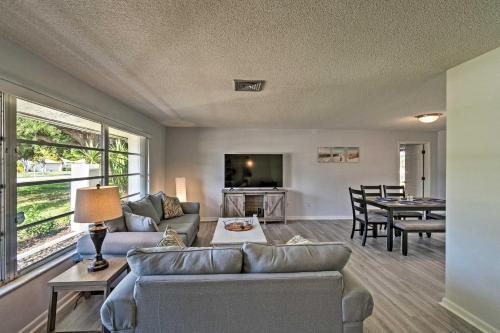 Modern Sarasota Home With Private Pool And Grill!
