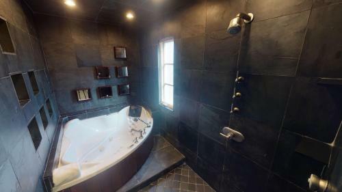 Outside The Box 2112 E County Hwy 30a By Dune Vacation Rentals