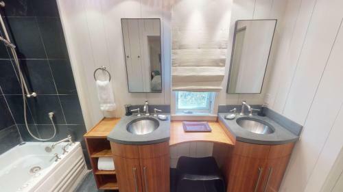 Outside The Box 2112 E County Hwy 30a By Dune Vacation Rentals