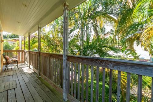 Tropical Nola Studio Vacation Rental