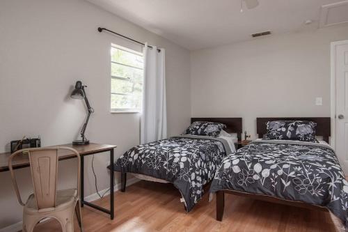 **tampa Urban Convenience **