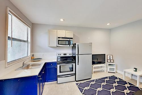 Cozy Casita - Back Cottage