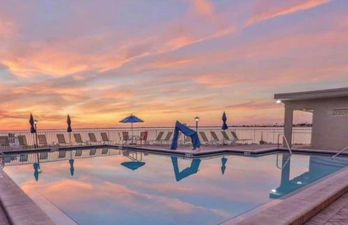 Apartamento 2 Bd Sunset View Condo On Tampa Bay