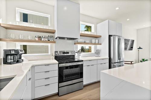 194 Riberia - Downtown Waterfront Luxury Home