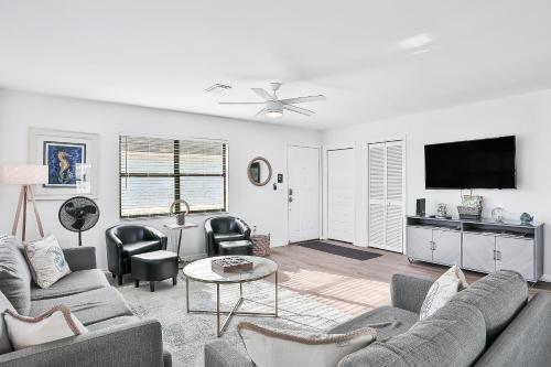 Butler Beach Escape