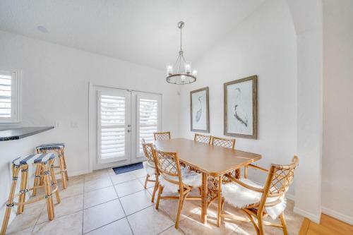 4br House, 2 Blocks From The Beach