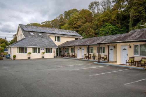 Hostal Estuary Lodge Hotel And Restaurant
