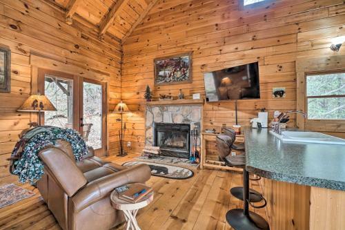 Rustic Clayton Log Cabin With Hot Tub And Views!
