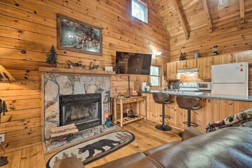 Rustic Clayton Log Cabin With Hot Tub And Views!