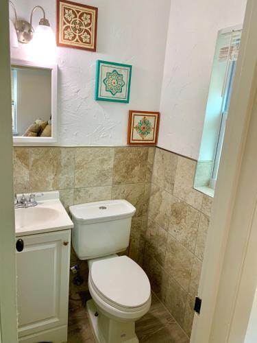 Apartamento #1 St.pete Beach Unit*walk To Bars, Beaches, Restaurants And More.