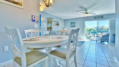 Madeira Beach Yacht Club By Teeming Vacation Rentals