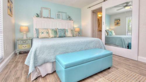 Madeira Beach Yacht Club By Teeming Vacation Rentals