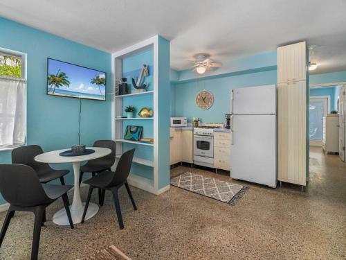 Apartamento Private Madeira Beach Home - Steps Away From John's Pass & Water!